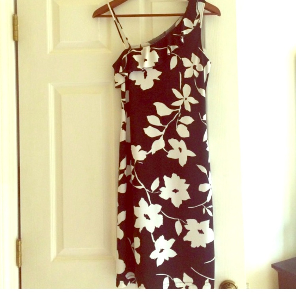 City triangles dress